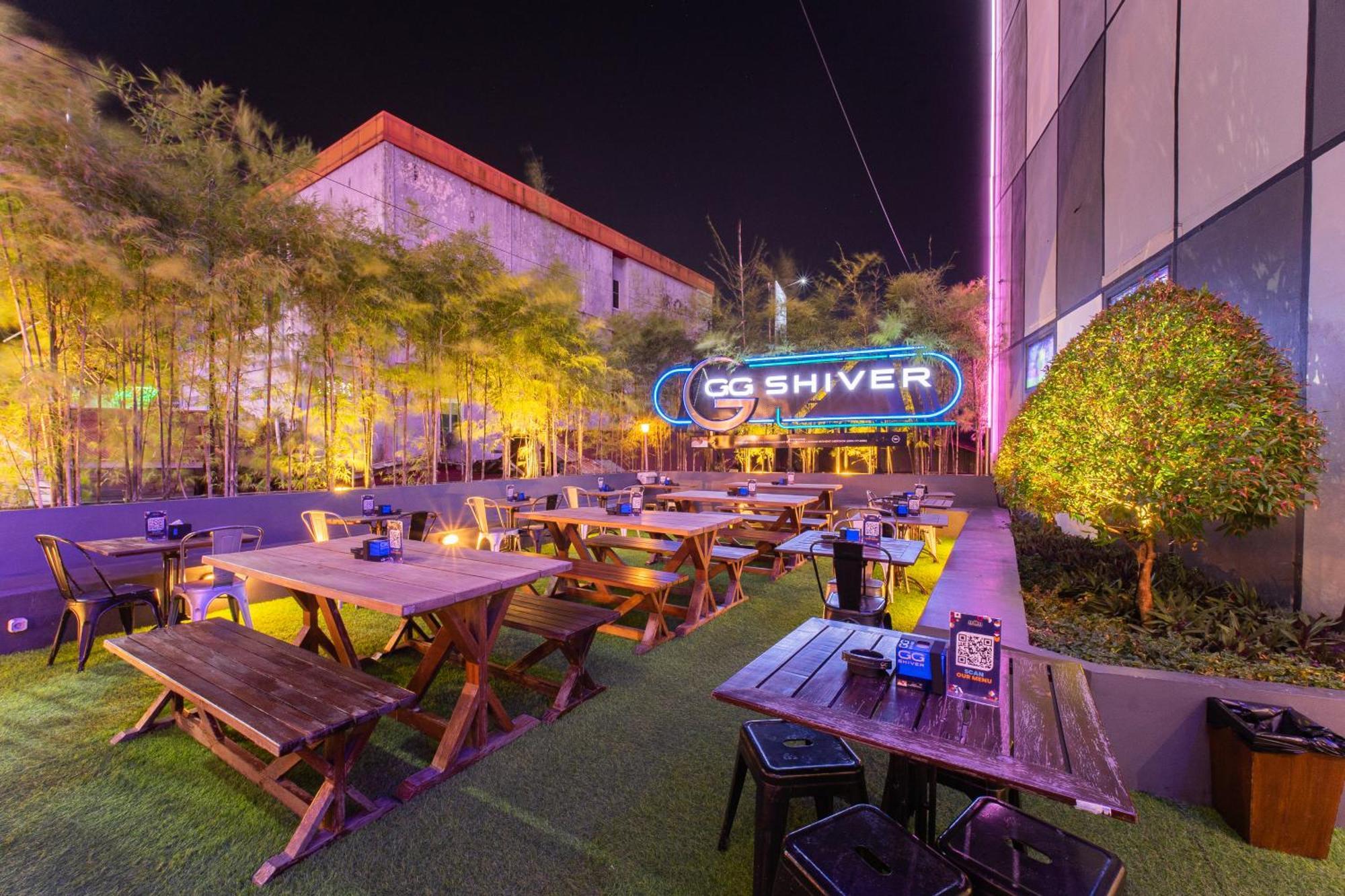 J Icon Hip Hotel Баликпапан Экстерьер фото